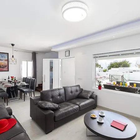 Willa Princesa Ico By *